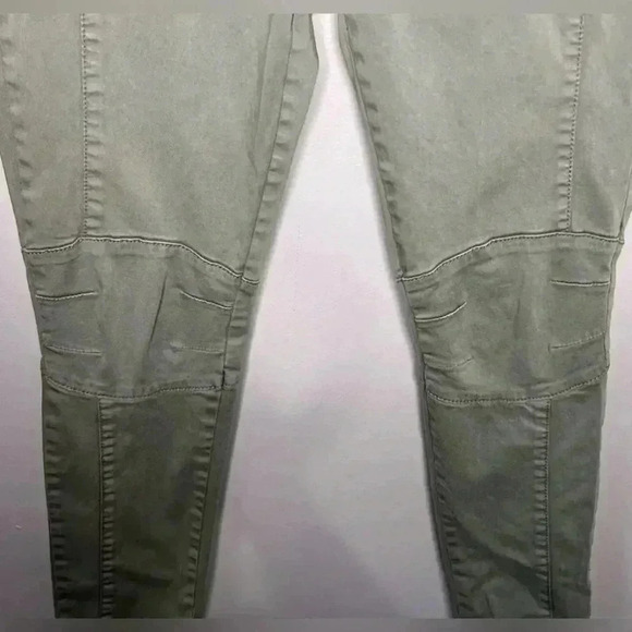 AEO Super Stretch Jegging Ankle Pants in Green 4 - Picture 4 of 5